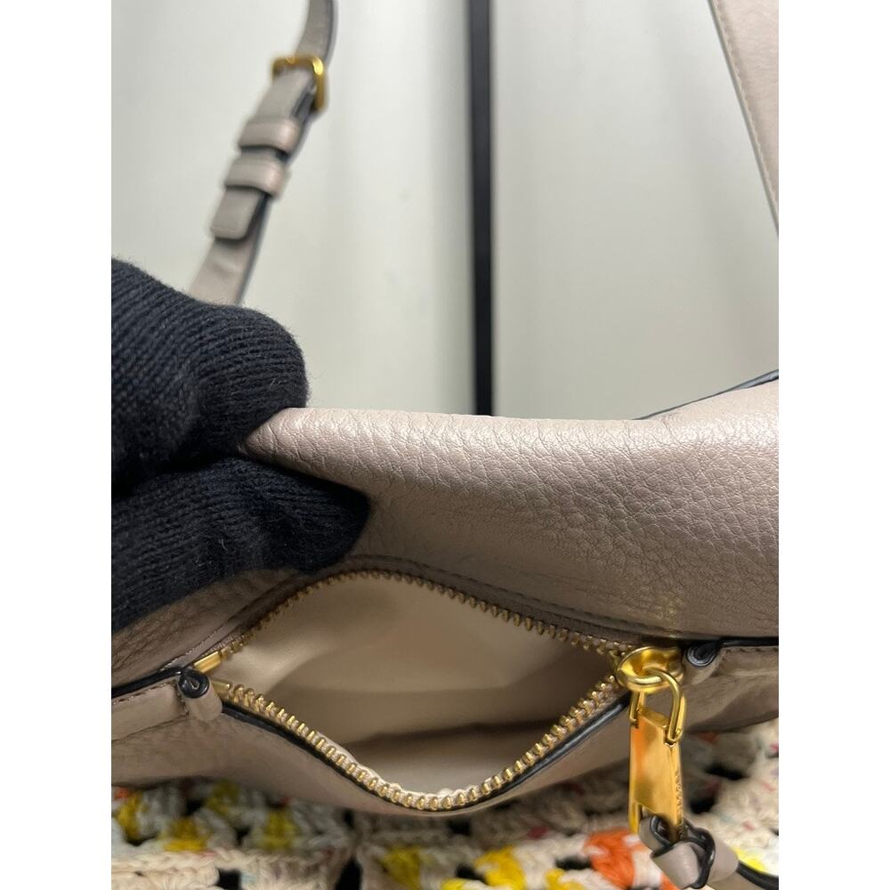 Marc Jacobs Recruit Nomad Pebbled Leather Saddle Crossbody Bag Taupe Gray - Picture 12 of 14